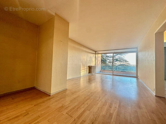 Appartement à ROMANS-SUR-ISERE