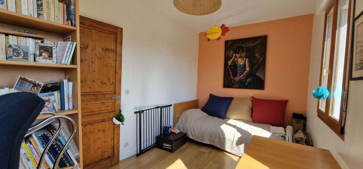 Maison à VILLE-D&#039;AVRAY