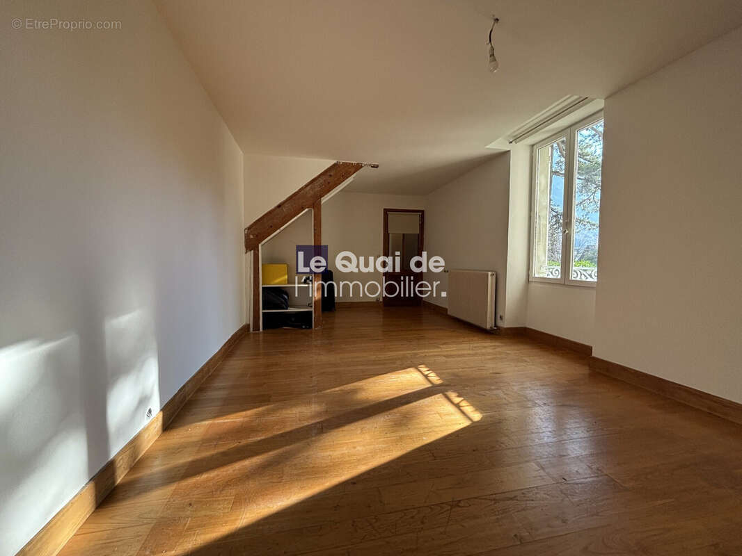 Maison à SAINT-EGREVE