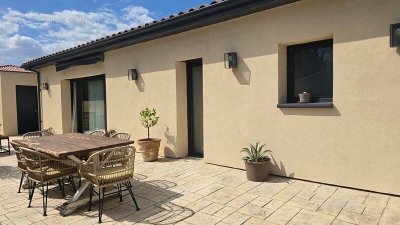 Maison à VILLEDUBERT