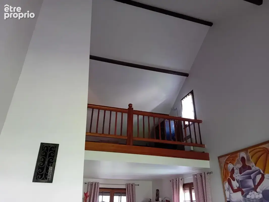mezzanine vue du bas 