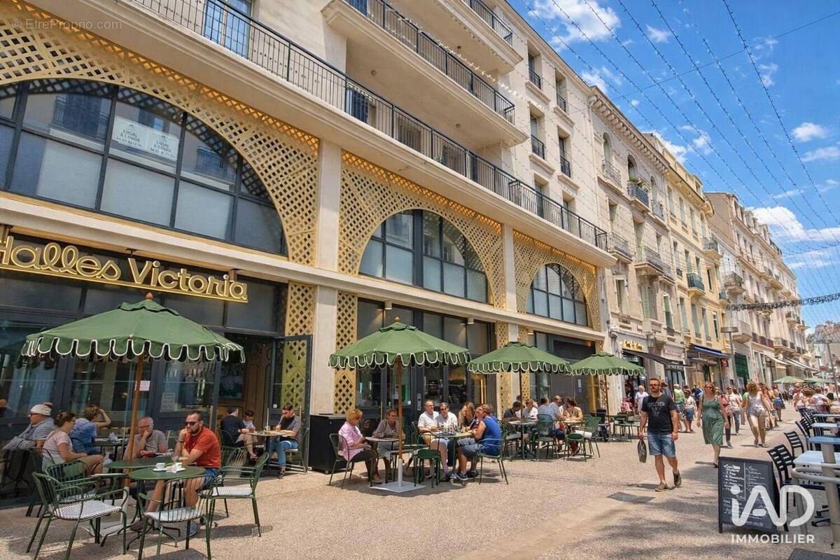 Photo 1 - Commerce à HYERES