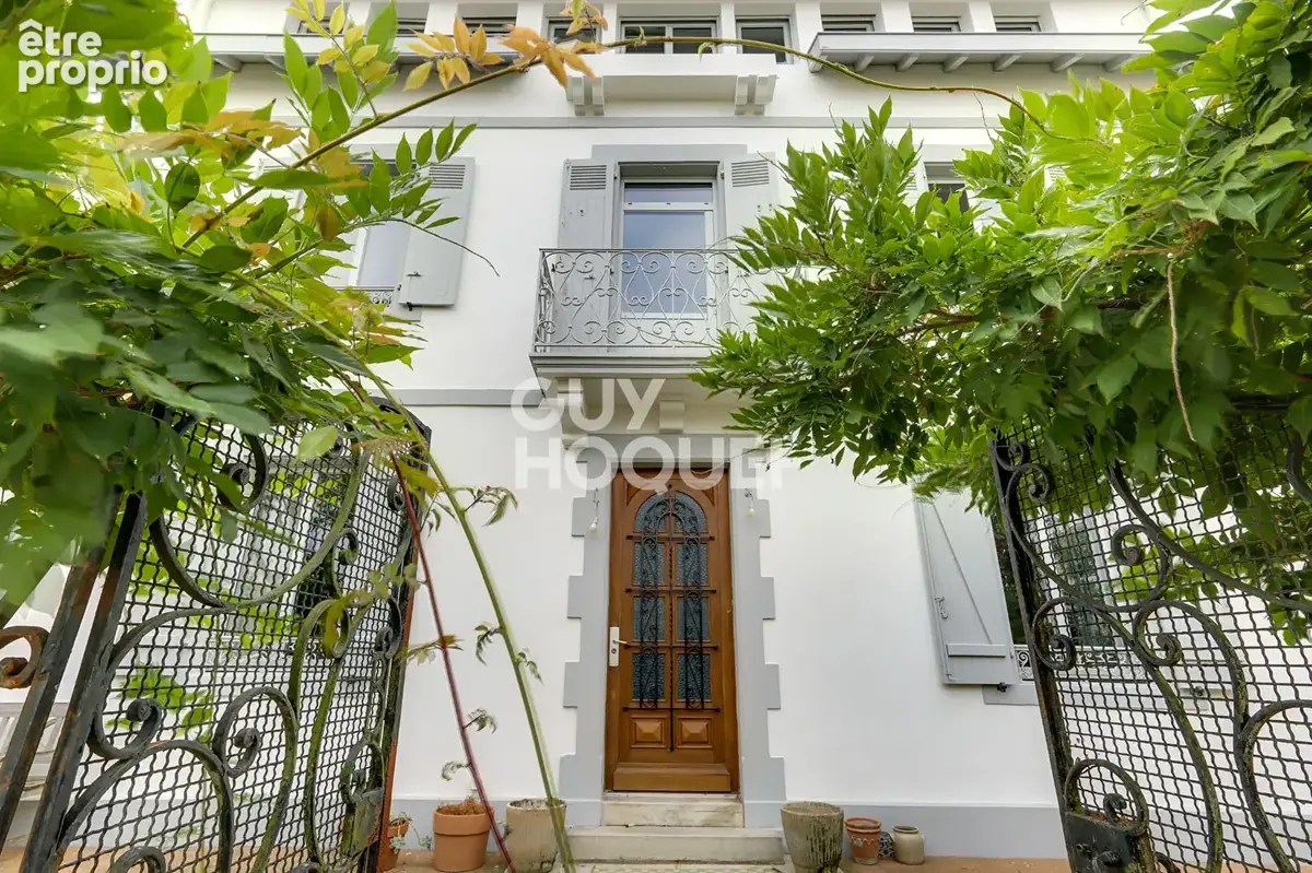 Bayonne - Elégante maison de Maître à deux pas des arènes - photo 2