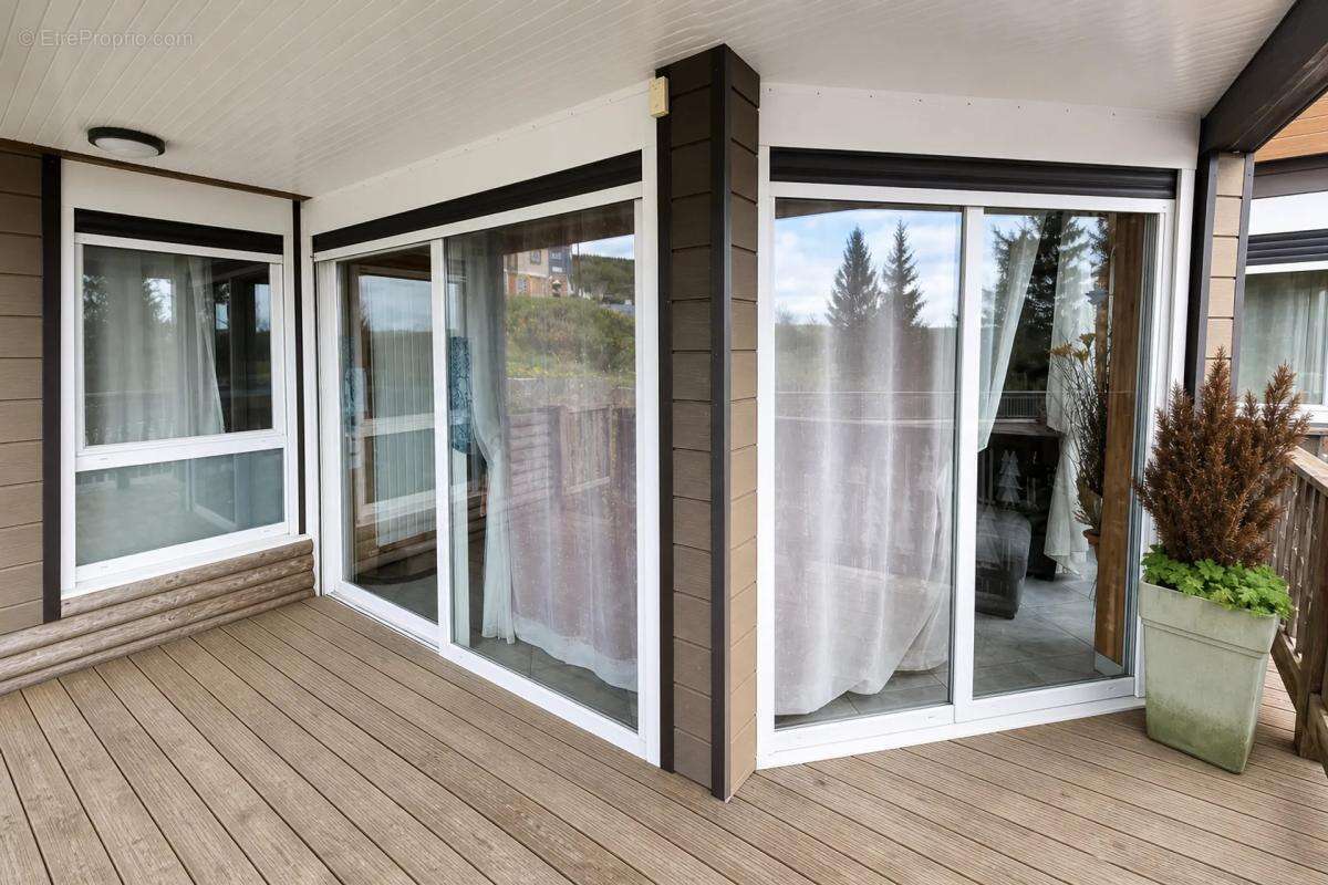 Appartement à BESSE-ET-SAINT-ANASTAISE