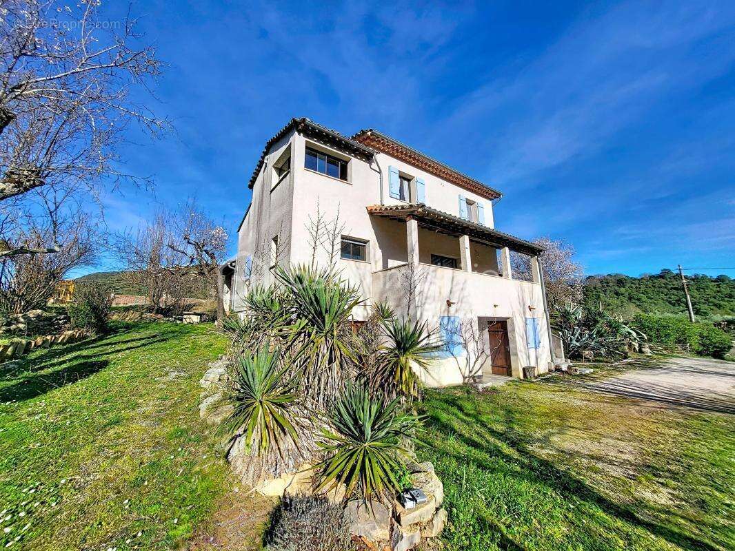 Maison à MONOBLET