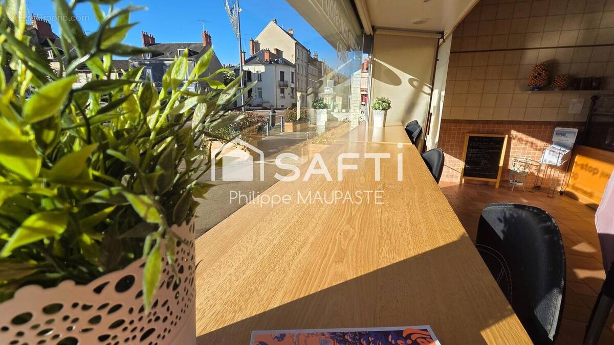 Photo 1 - Commerce à NEVERS