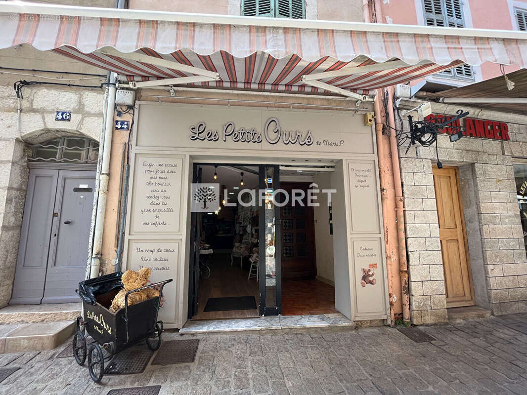 Commerce à SAINT-MAXIMIN-LA-SAINTE-BAUME
