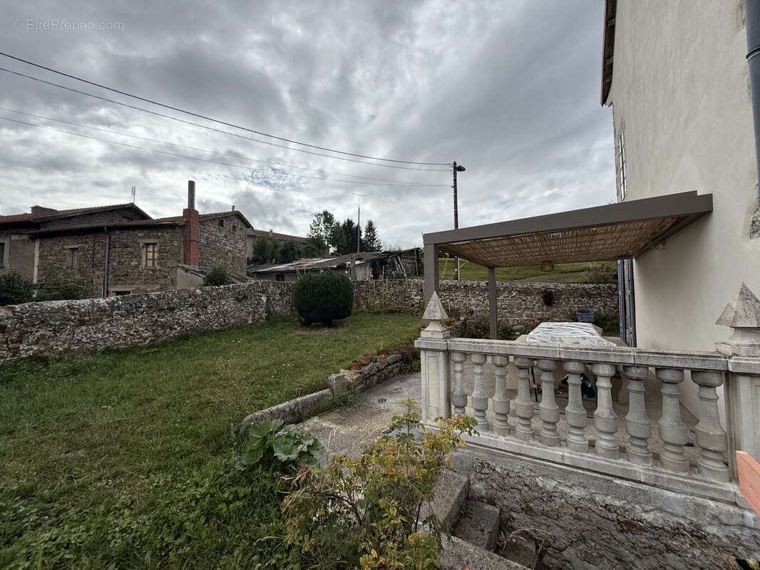 Maison à LACHAPELLE-GRAILLOUSE