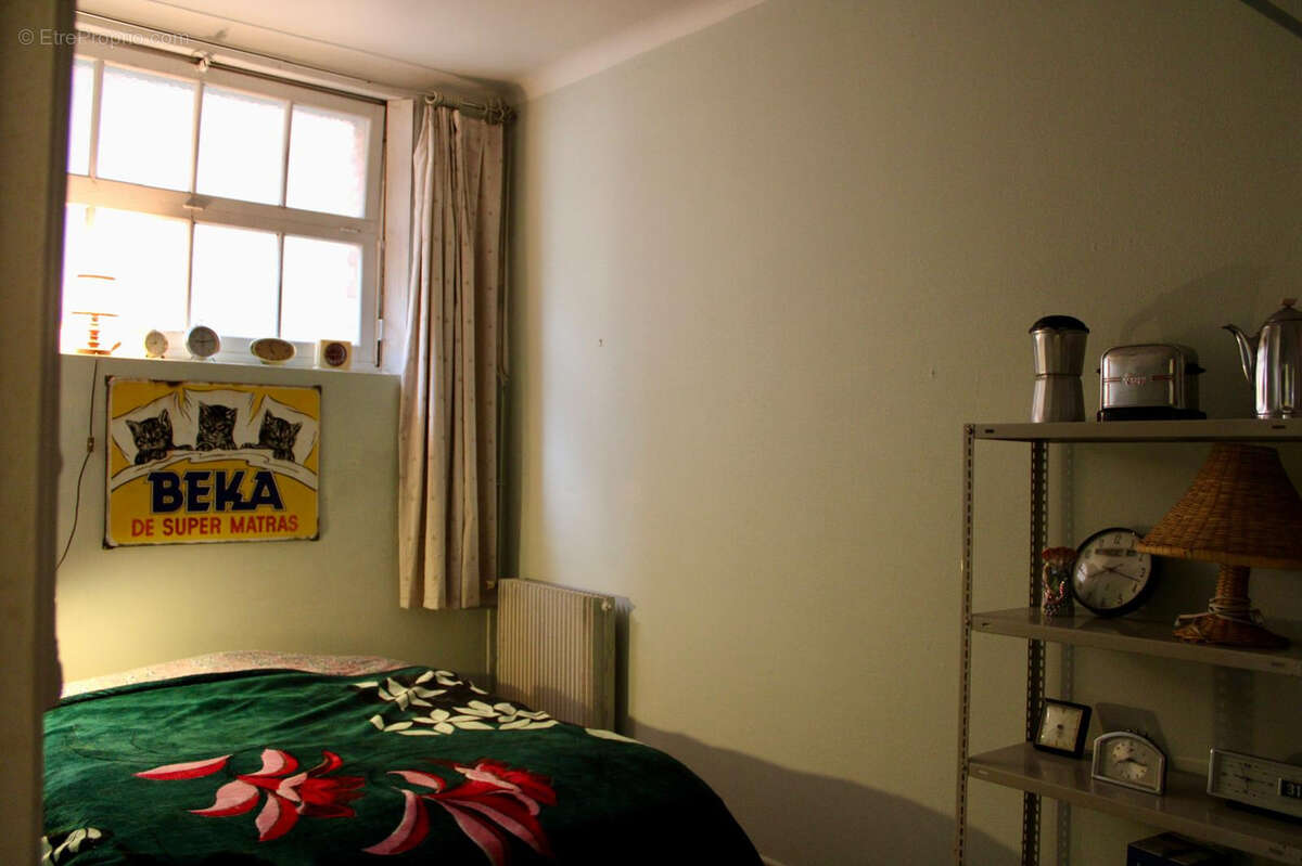Maison d’habitation à vendre comprenant : Au rez-de-chaussée : une entrée, une chambre d'amis/bureau, wc avec - photo 5