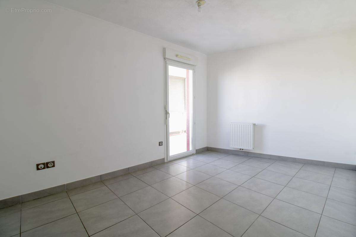 Appartement à MAUGUIO