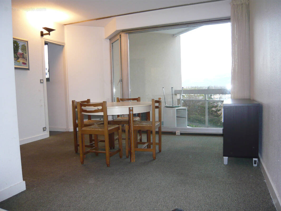 Appartement à MEYLAN