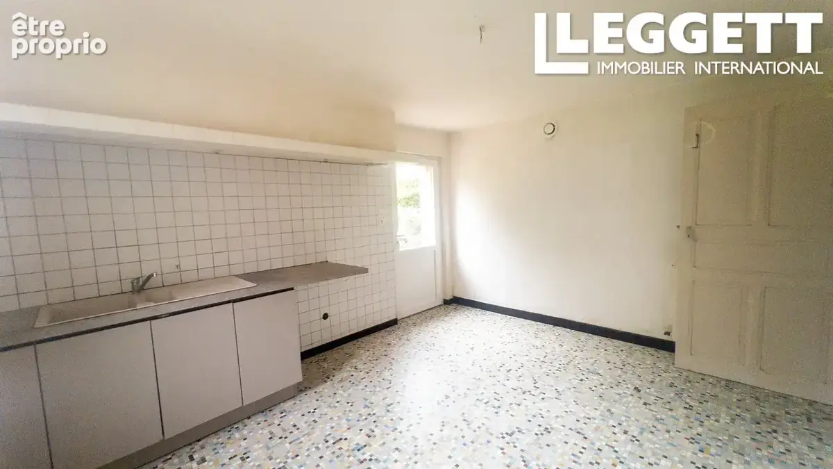 Maison spacieuse 3/4 chambres + 2 sdbains + jardin + garage + vues montagnes & vallee + calme + trie sur baise - photo 10