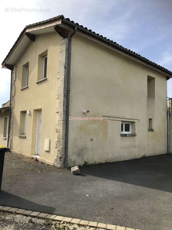 Maison à VILLEGOUGE