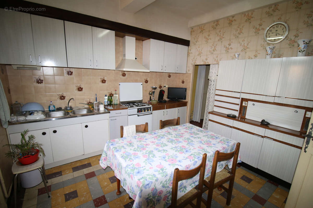 Maison à FONTVIEILLE