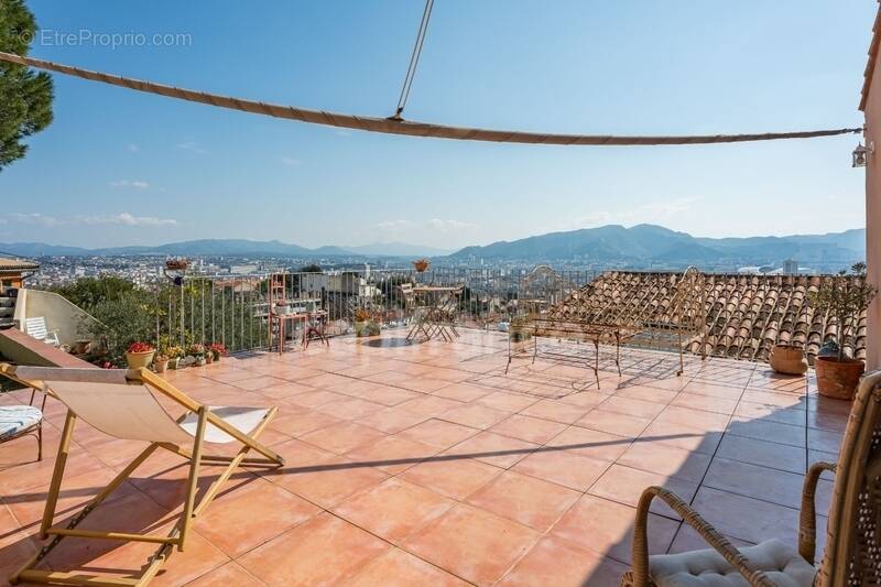 Maison à MARSEILLE-7E