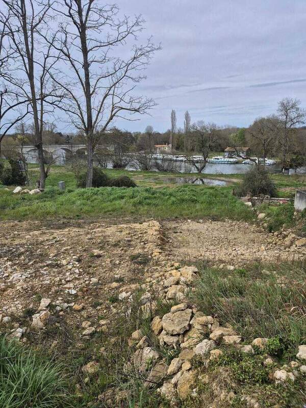 Terrain à ROULLET-SAINT-ESTEPHE