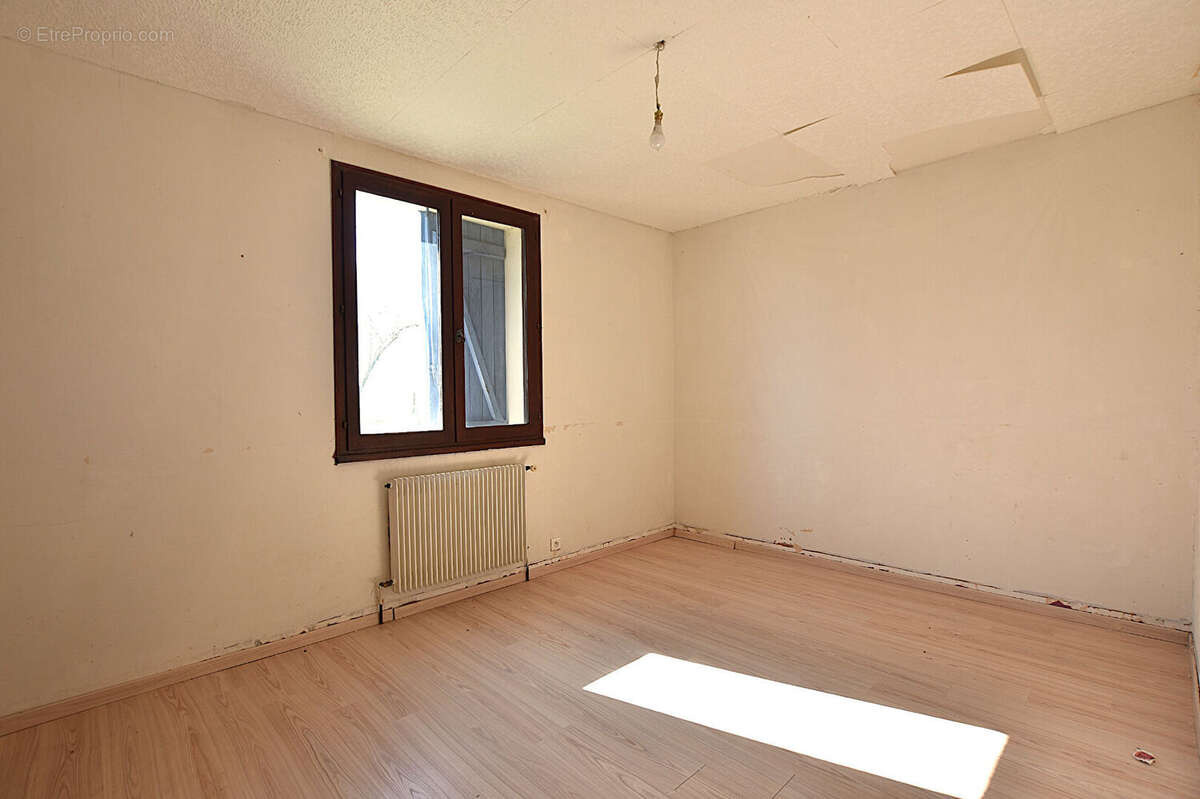 Maison à JALIGNY-SUR-BESBRE