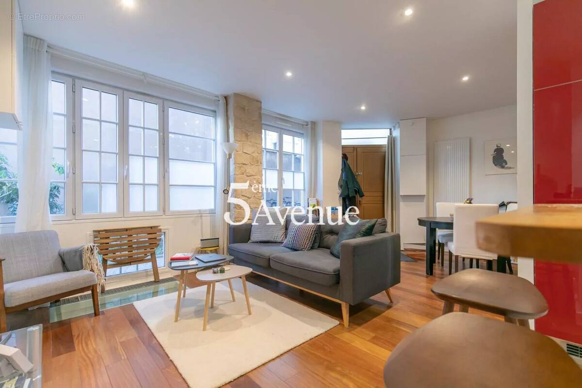 Appartement à PARIS-11E