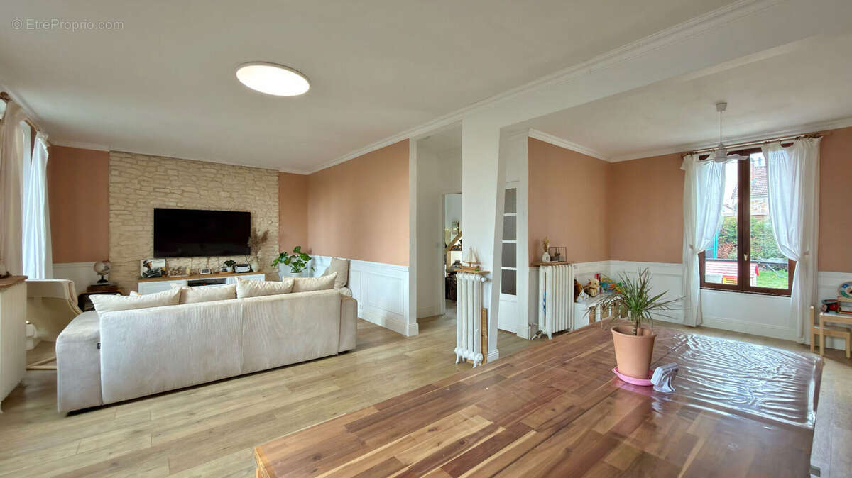 Maison à CORBEIL-ESSONNES