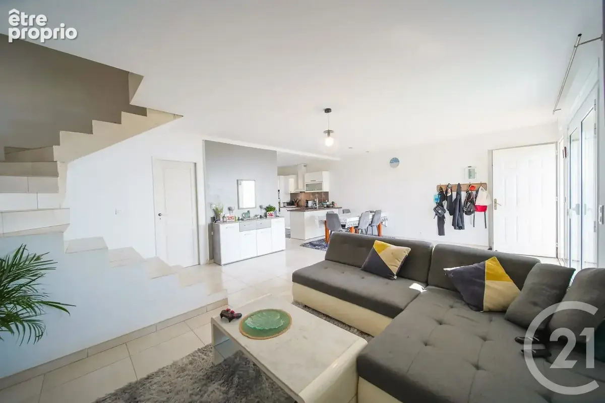Appartement 10 pièces 250 m² à vendre à Santa-Maria-Di-Lota (20200) - photo 11
