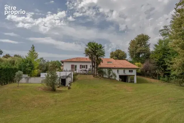 Photo Maison à Urcuit au prix de 685 000€