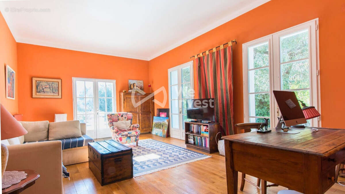 Maison à LE CASTELLET