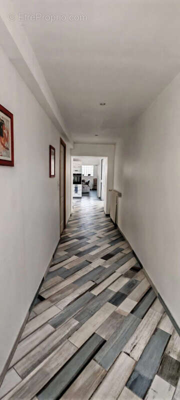 Maison 210 m² à Troissy  - photo 3