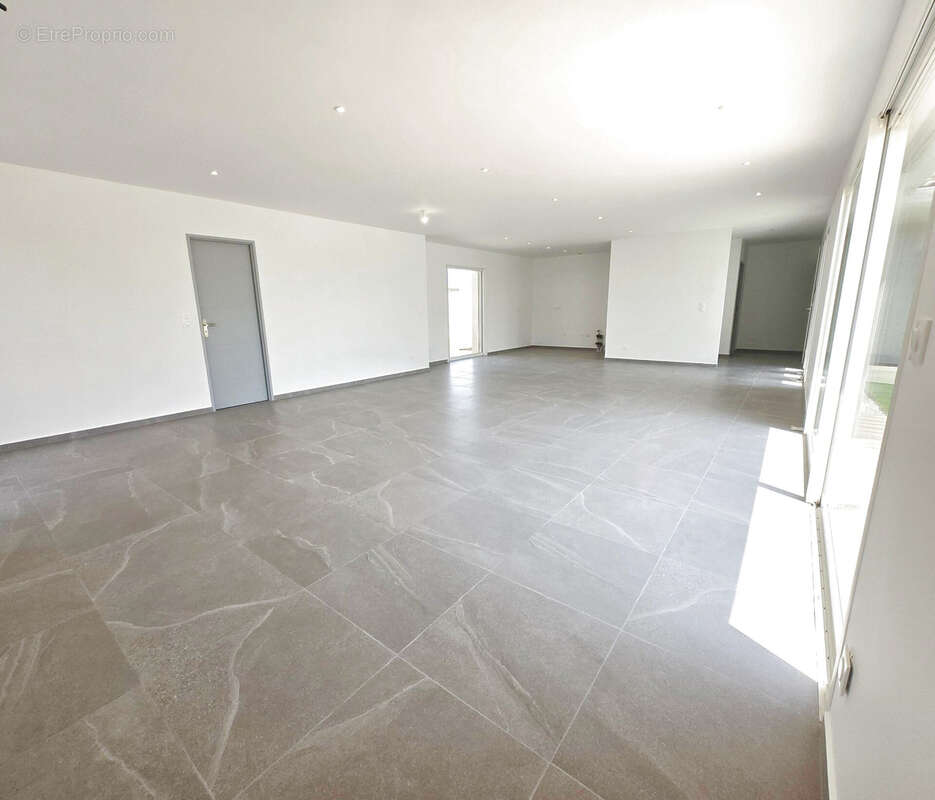 A vendre villa contemporaine neuve - photo 4