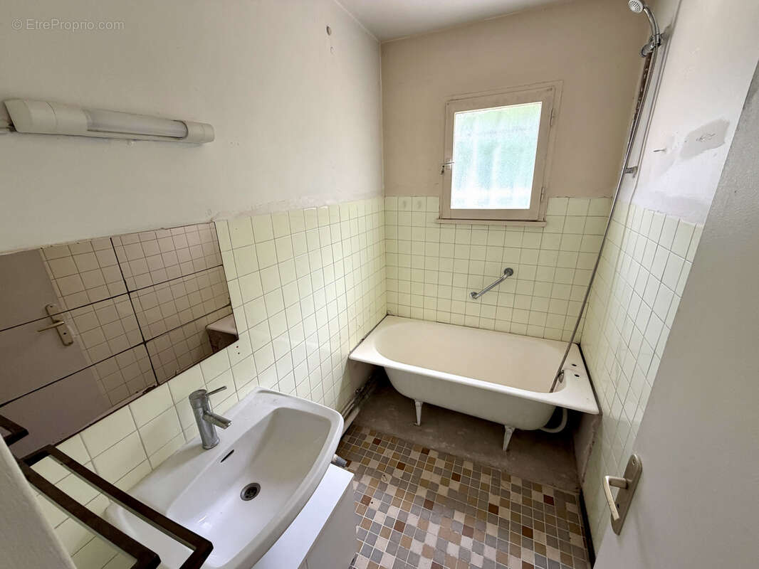 Montpellier (Mas Drevon)   T3 de 61 m2 en Rez-de-Jardin + Loggia & Cave - photo 16