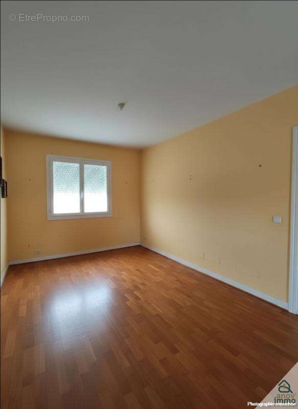 Maison à SAINT-JUNIEN