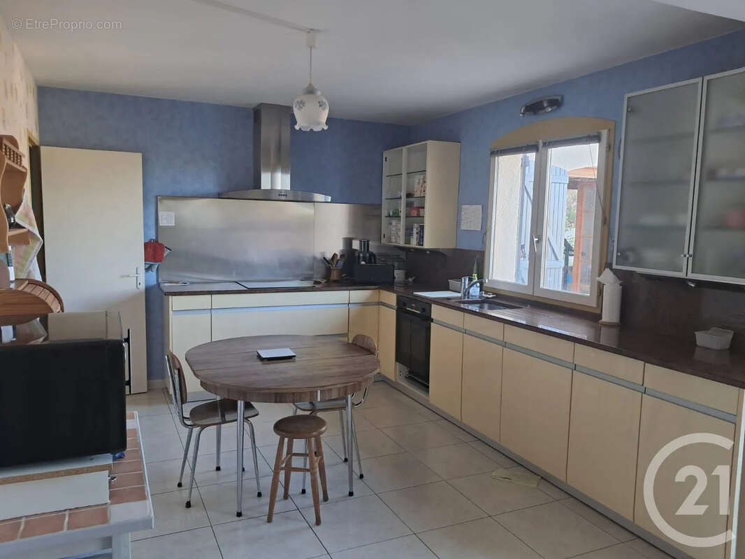 Maison 185 m² à Saint-Jean-De-Vedas  - photo 8