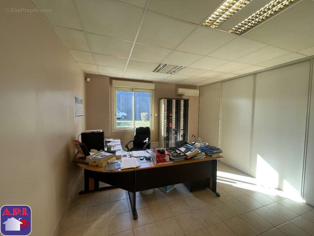 Commerce à LAROQUE-D&#039;OLMES