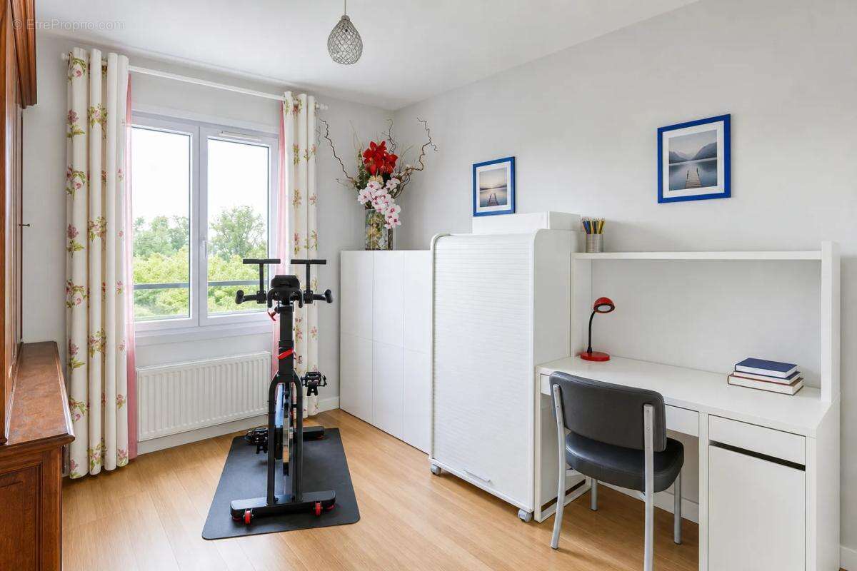 Appartement à MEYZIEU