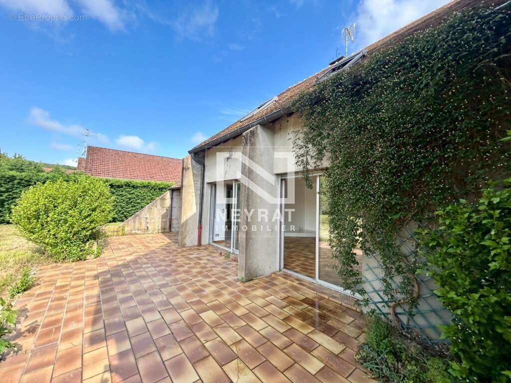 Maison à SENNECEY-LE-GRAND