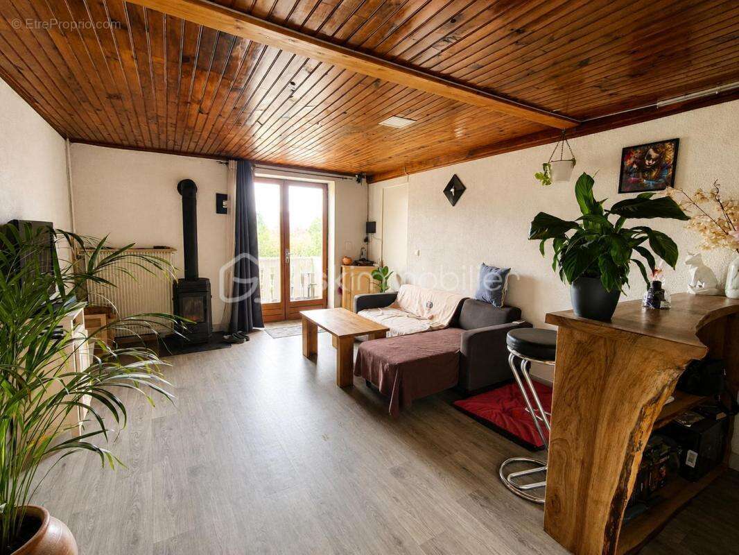 Corps de ferme de 210 m² avec appartement indépendant et plus de 440 m² de dépendances - photo 21