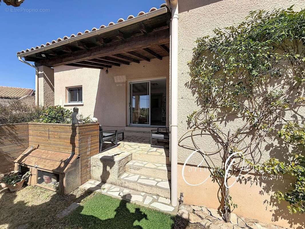 Photo 2 - Maison à VERGEZE