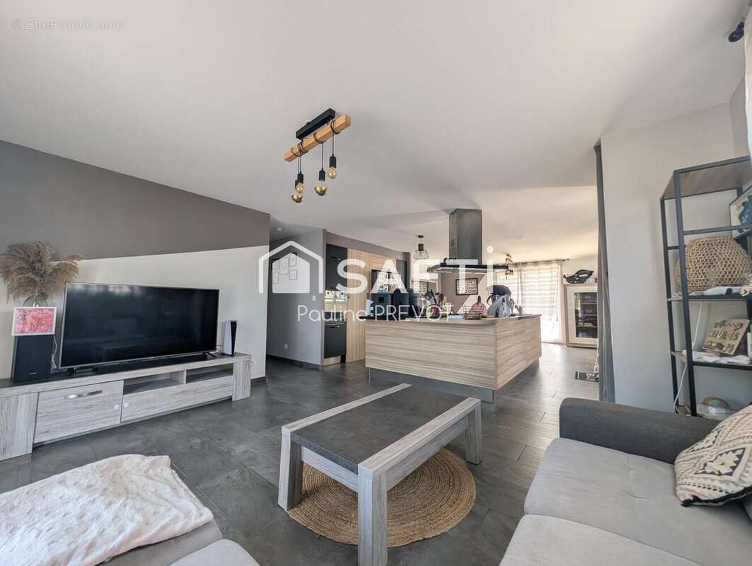 Maison 101 m² à Varenne-Saint-Germain  - photo 4