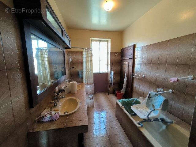 Maison à ESCORNEBOEUF