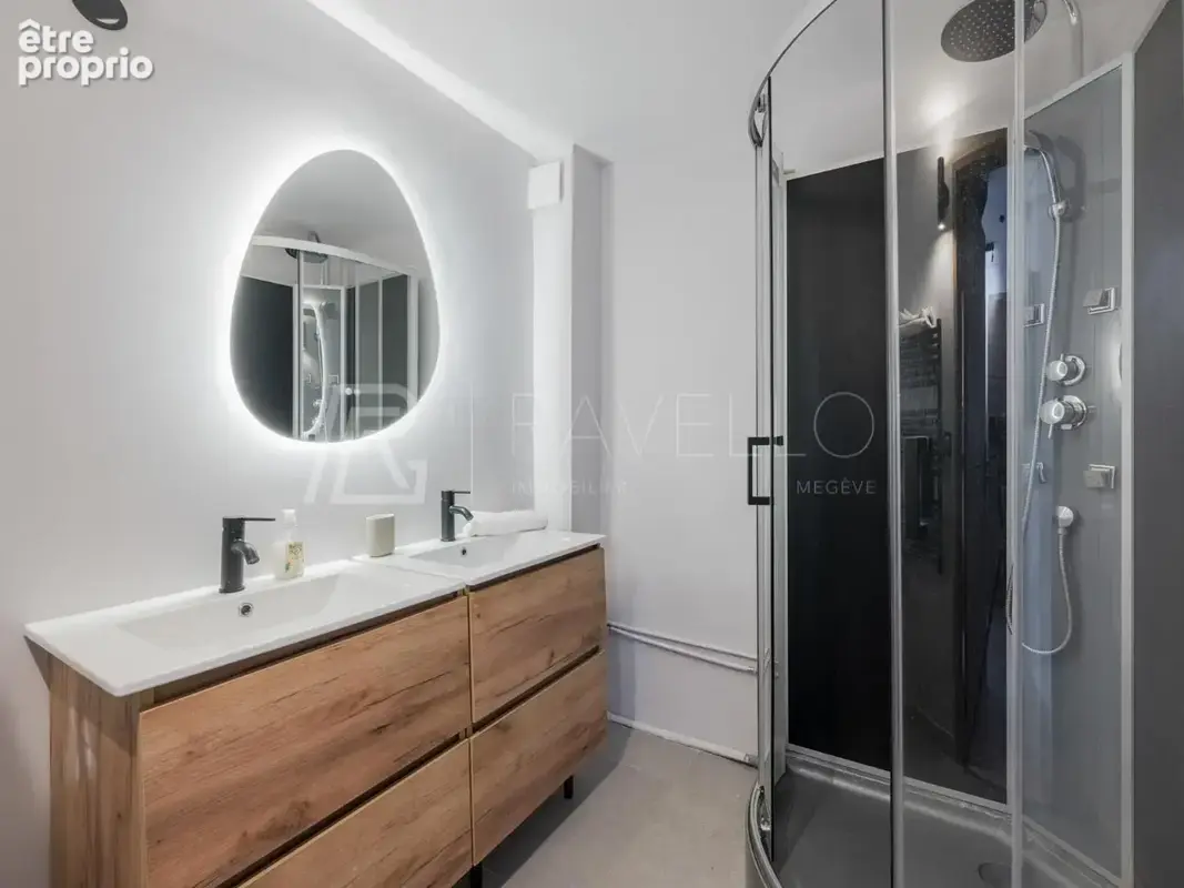 Chalet composé de cinq appartements   300 m2 avec vue exceptionnelle sur le Mont-Blanc - photo 13