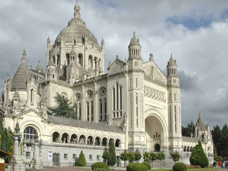 Terrain à CAMBREMER