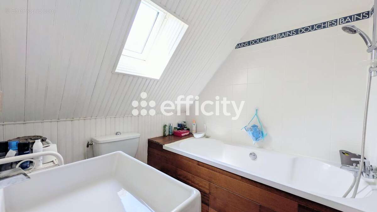 Maison 180 m² à Rochecorbon  - photo 9