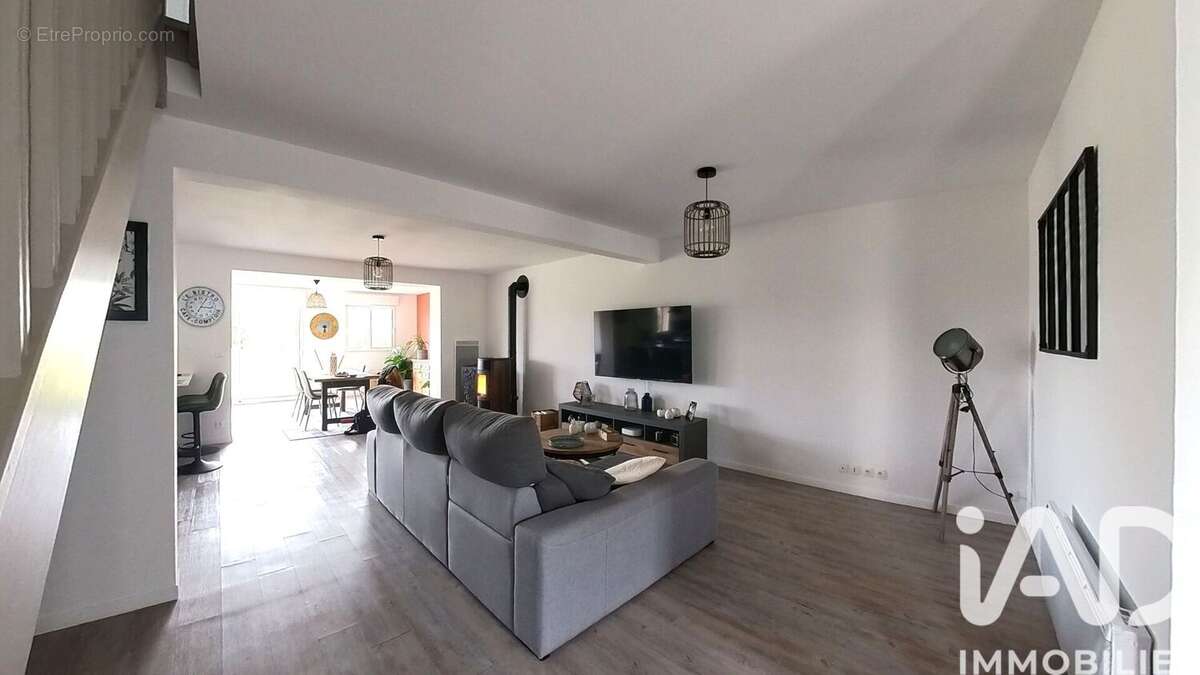 Photo 3 - Maison à CHANNAY-SUR-LATHAN