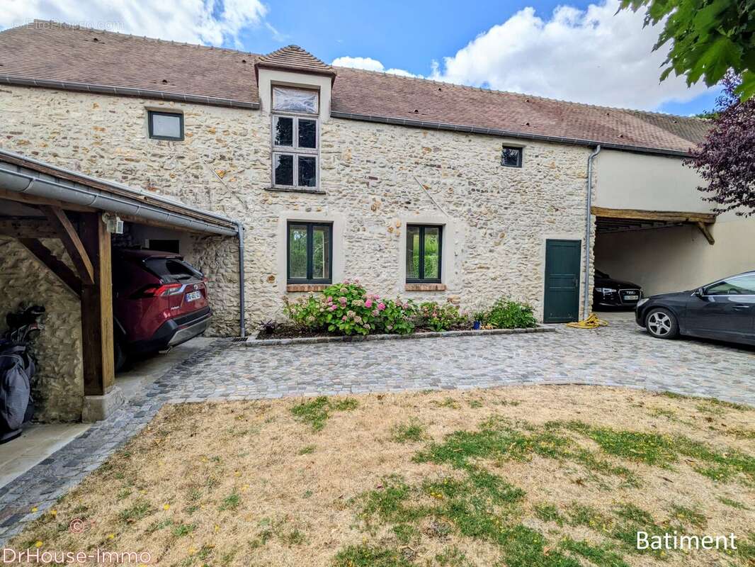 Maison 210 m² à Thoiry  - photo 13