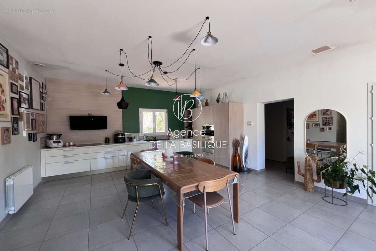 Maison 97 m² à Pourcieux  - photo 5