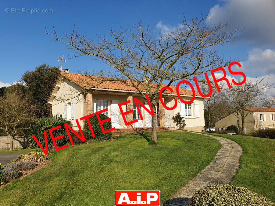 Maison à SAINT-MESMIN