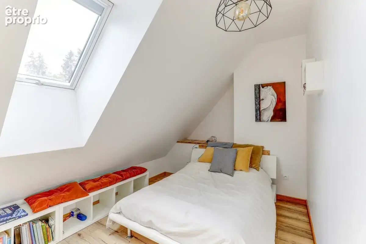 Propriété de caractère de 290 m² bâtis, Saint-Pierre-Roche — Maison rénovée 130 m² + grange de 160 m² à restaurer - photo 16