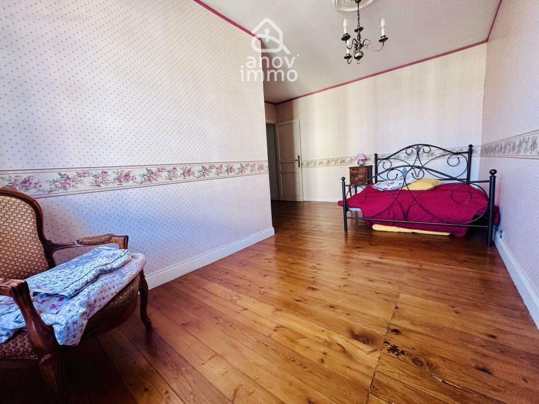 Maison à CHATEAUNEUF-SUR-CHARENTE