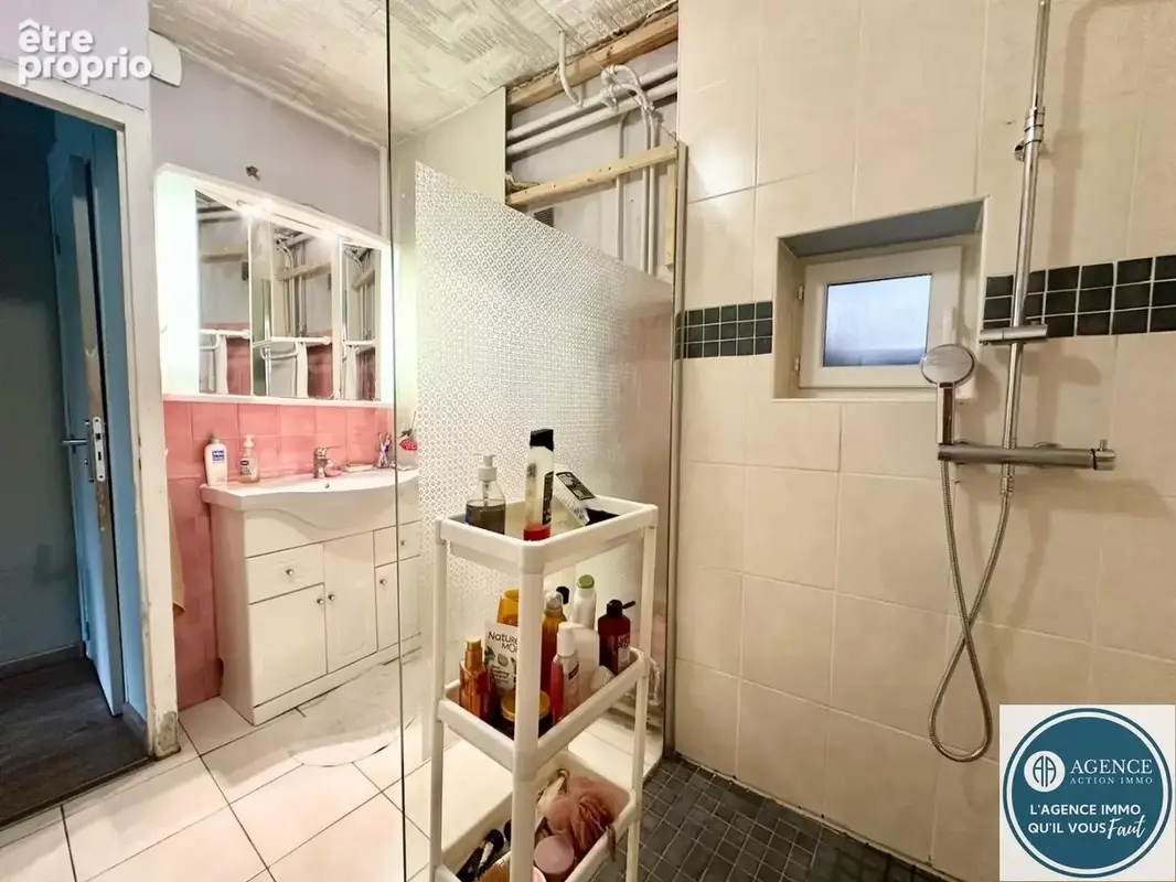 Maison d'habitation, 212 m² sur terrain de 5240 m² - photo 17
