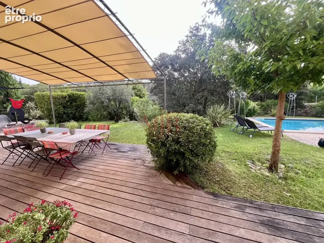 Maison 201 m² à Peyrolles-En-Provence  - photo 8