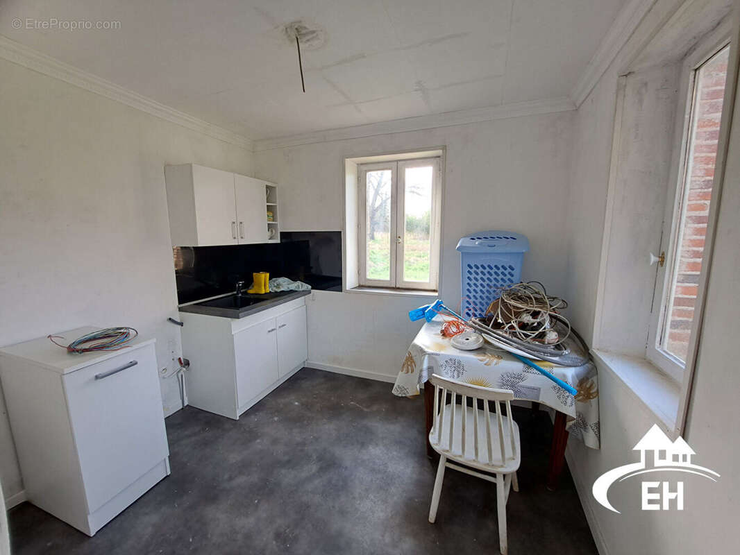 Maison de bourg a restaurer - photo 6